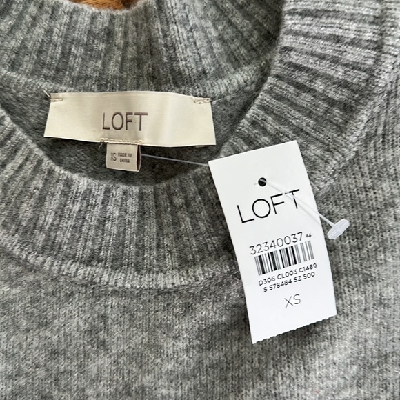 Sweater - Picture 2 of 4